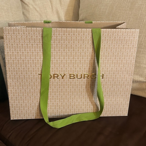 Tory Burch Beige Patterned Bag with Gold Logo - Picture 3 of 8